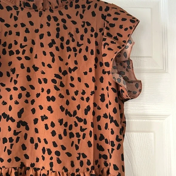 Amazon Ruffle Top - Picture 2 of 3